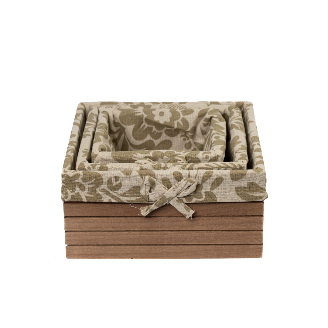 Wooden storage basket with cotton lining