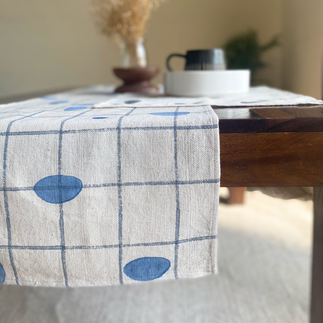 Checks Table Runner